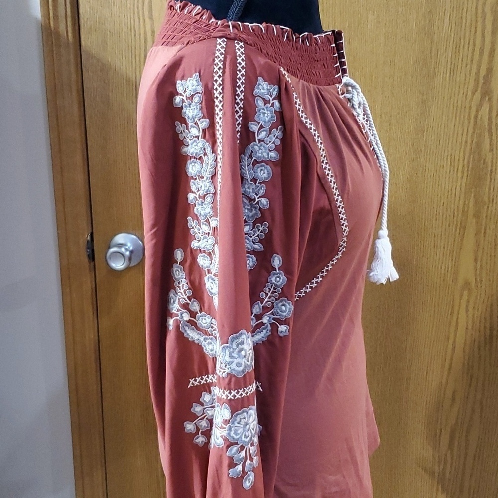 Gimmicks balloon sleeve embroidery boho rust orange smocked top - Picture 5 of 9